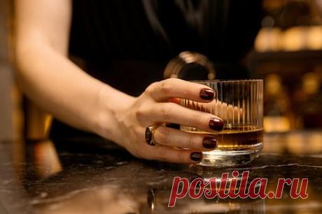 Российские компании начали производить виски в Китае. Российская Ladoga начала контрактное производство алкоголя за рубежом. Компания ввезла на отечественный рынок первую партию виски Kubao, выпущенного на китайских предприятиях. Стоимость напитка составляет 1,7 тысячи рублей за объем 0,7 литра — партию из 16 тысяч бутылок распределили по каналам дистрибуции Ladoga.