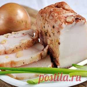 САЛО, СВАРЕННОЕ В ЛУКОВОЙ ШЕЛУХЕ