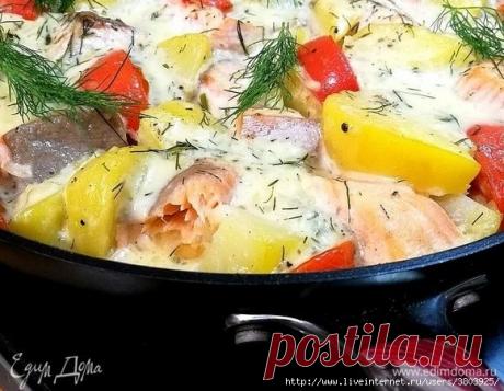 Горячая сковородочка с картофелем и лососем Когда я увидела этот рецепт в интернете, мне захотелось сохранить его на будущее. Мне очень понравилась горячая сковородочка с картофелем и нежным лососем, а еще я большая поклонница укропа и хрена. Приготовить блюдо действительно просто...
