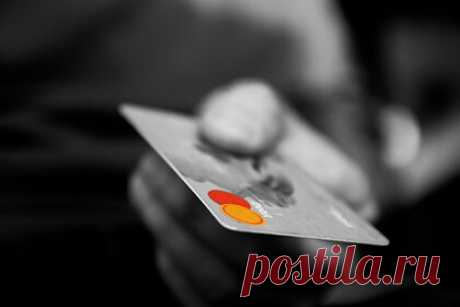 «Русские хакеры» выложили в открытый доступ более миллиона кредитных карт. «Русские хакеры» выложили в открытый доступ данные более одного миллиона кредитных карт, об этом сообщает телеканал CNBC со ссылкой на информацию компании по кибербезопасности Q6. Отмечается, что группа All World Cards базируется в России и предлагает номера кредиток злоумышленникам для мошеннических операций.