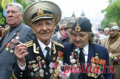ФЛЭШМОБ - МЫ-ЕДИНЫ!
Интернет флэшмоб – задуман с целью объединить не безразличных людей, любой страны, вероисповедания, национальности. Наш флэшмоб приурочен к празднику 9 мая – День победы. От каждого человека зависит, в каких условиях мы живем, и нам очень хочется показать всем, что мы едины, и мы дружны!!! Это мероприятие посвящается великому празднику Дню Победы!!!