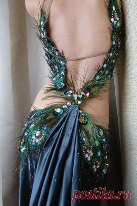 Найдено на сайте bellydanceforums.net.