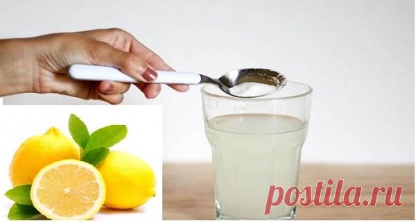 Вот как лимон и пищевая сода могут спасти и вашу жизнь! | Совет Оставайтесь здоровыми и не бойтесь рака! Ученые установили, что комбинация лимонного сока и бикарбоната натрия или пищевой соды эффективна при лечении нескольких форм рака, даже в большей степени,...