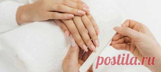 Цвет настроения — не синий: назван самый модный маникюр августа. Самая необычная вариация на тему френча, которая вам точно понравится. У каждого из нас есть свои любимые цвета. С наступлением лета многие девушки начинают искать оттенок, который станет их главным аксессуаром этим летом. Для тех, кто не готов тратить время на выбор, но при этом хочет выделяться — наша статья про лучший маникюр на лето. Нежным барышням мы советуем обратить внимание на нежный сливовый цвет. Он отлично смотрится в…