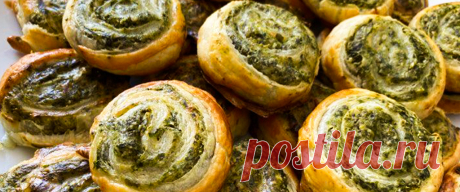 Blätterteigschnecken mit Spinat und Feta - Snyggis Familienblog Uns schmecken Blätterteigschnecken immer gut und diesmal machen wir welche mit Spinat und Feta. Sehr lecker und schnell und einfach!