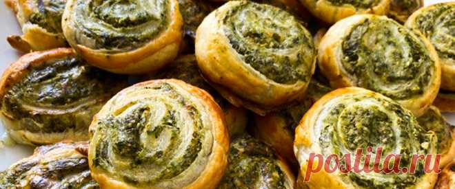 Blätterteigschnecken mit Spinat und Feta - Snyggis Familienblog Uns schmecken Blätterteigschnecken immer gut und diesmal machen wir welche mit Spinat und Feta. Sehr lecker und schnell und einfach!