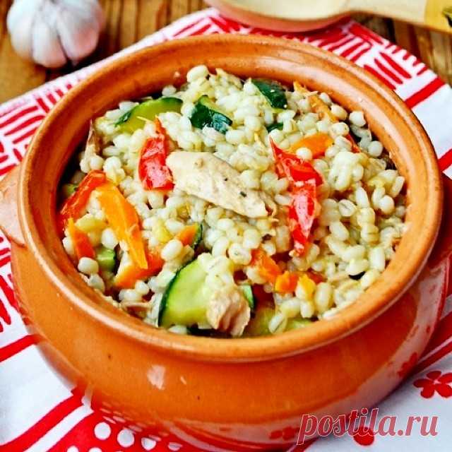 ПЕРЛОВАЯ КАША С ОВОЩАМИ И ТУНЦОМ. 
ИНГРЕДИЕНТЫ
300г.перловой крупы 