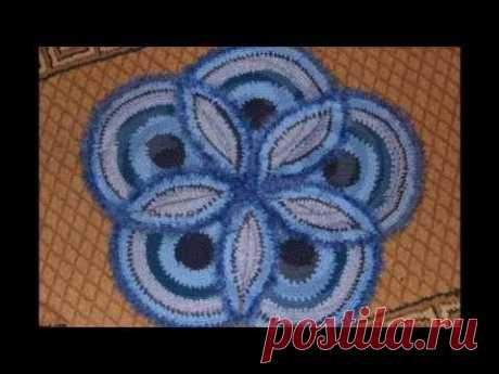 коврик из остатков пряжи "цветок"