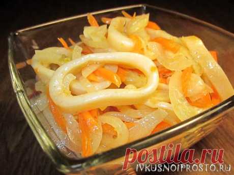 Простой салат с кальмарами - рецепт с фото | И вкусно и просто