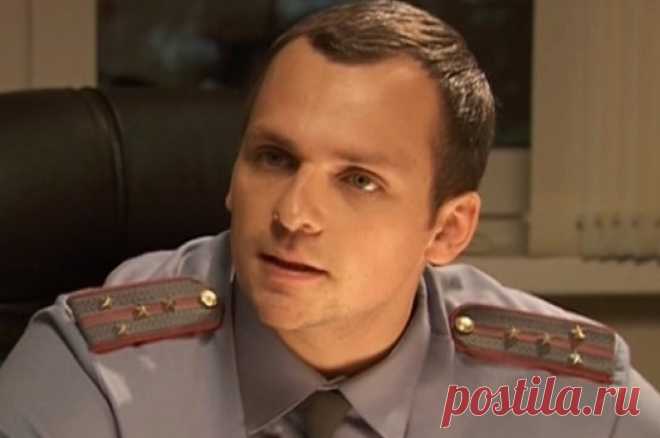 Жена актера Алексея Янина рассказала, что он умер после 20 дней в коме. С местом, где будет похоронен артист, родственники пока не определились.