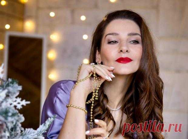 "Похожи как сестры": Глафира Тарханова поделилась кадрами из новой фотосессии с мамой