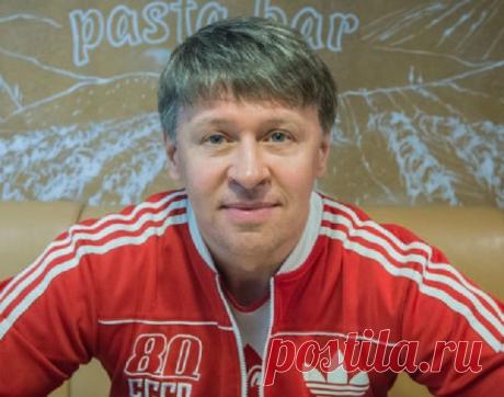 Сергей Исаев вновь обвинил экс-продюсера в воровстве - Фан-клуб Уральских Пельменей Участник шоу «Уральские пельмени» Сергей Исаев заявил, что создатель проекта Сергей Нетиевский сам никуда из «Пельменей» не уходил. Его выгнали из команды.