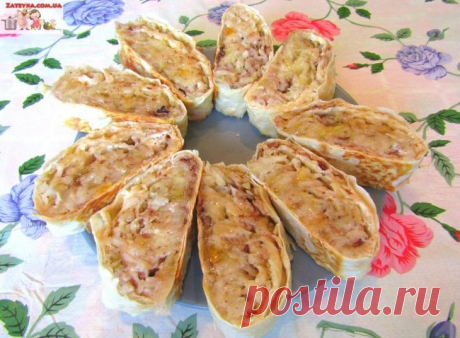 Рулет из лаваша с яблоком и творогом