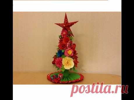 Miniature Christmas tree : Paper flower Christmas tree : A doll Christmas tree : Fleurs en papier