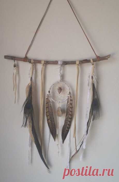 Leather and lace... a bohemian dream catcher // home decor, dreamcatcher, wall…