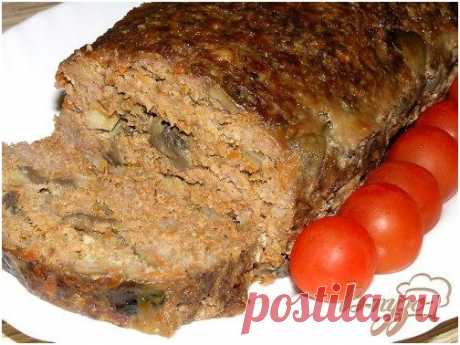 ХЛЕБ С МЯСОМ И ГРИБАМИ 
Потребуется:
1.филе говядины - 650 г2.хлеб - 150 г3.сало - 60 г4.лук - 1 шт.5.морковь - 1 шт.6.грибы - 150 г7.томатная паста - 1 ст. л.8.молоко - 50 мл9.соль, перец по вкусу10.чеснок - 2 зубчика11.яй…