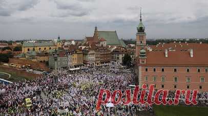 В Варшаве началась многотысячная акция протеста фермеров. Аграрии начали демонстрацию в центре Варшавы против экологической стратегии Евросоюза. Читать далее