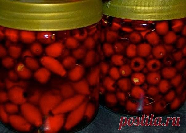 РЕЦЕПТ ОТ ГИПЕРТОНИИ! ЛЕЧИТ ЗА НЕДЕЛЮ И НАВСЕГДА! 

Благодаря маминому рецепту мы с мужем забыли про гипертонию 
Расскажу, как лечила мужа от гипертонии — у него было давление 220/180. Он пил лекарства, делал уколы — помогало, но при этом все его пенсионные уходили на это лечение. Жили на мою пенсию, 
еле сводили концы с концами. Моя мама, глядя на все это, решила зятя лечить иначе. Она у меня была травница, прожила 90 лет. Многому меня научила. Но главное: давление у мужа...