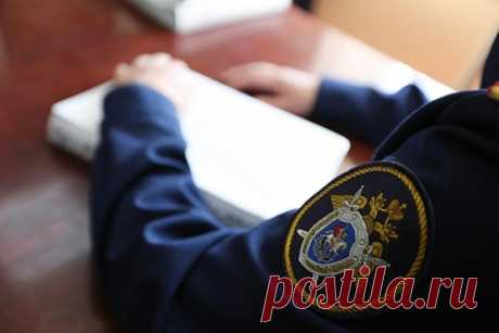 Россиянина отправили под арест по делу о подготовке теракта в храме в Крыму. В Крыму мужчину отправили в СИЗО по делу о подготовке теракта в одном из храмов республики. 23 февраля ФСБ задержала шесть россиян, которые собирались взорвать самодельную бомбу для устрашения населения. В гараже одного из них были изъяты компоненты для изготовления взрывного устройства.