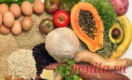 Таблица хлебных единиц при сахарном диабете Хлебная единица (ХЕ) – неотъемлемое понятие в жизни людей с сахарным диабетом. ХЕ это мера, использующаяся для оценивания количества углеводов в продуктах. Например, «стограммовая плитка шоколада имеет 5 ХЕ”, где 1 ХЕ: 20 г шоколада. Другой пример: 65 г мороженого в хлебных единицах составляет 1 ХЕ.