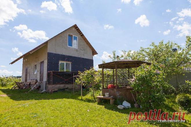 Что мне стоит дом построить? История мастера-самоучки Сегодня своей историей делится минчанин Виталий Дубатовка, который собственноручно построил дачный дом за четыре года, затратив на это около 20 тысяч долларов. От помощи строителей он сознательно отка...