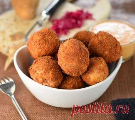 Картофельные шарики с квашеной капустой — рецепт