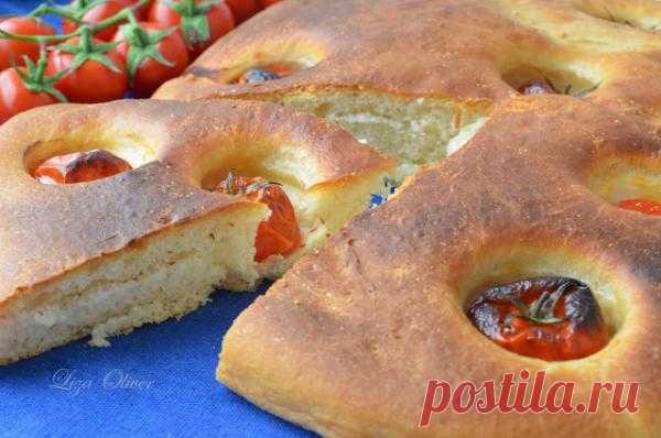MY FOOD или проверено Лизой: Ароматная фокачча с помидорками черри и чесночным маслом.