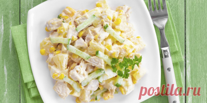 10 вкусных салатов с ананасом - Лайфхакер