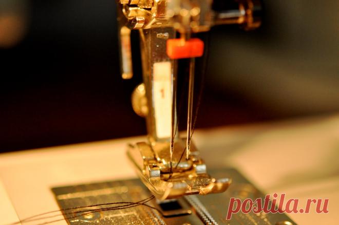 Почему швейная машинка рвет верхнюю нитку Причины, которые приводят к тому, что швейная машинка обрывает верхнюю нитку. Основные неисправности и способы борьбы с ними в домашних условиях.