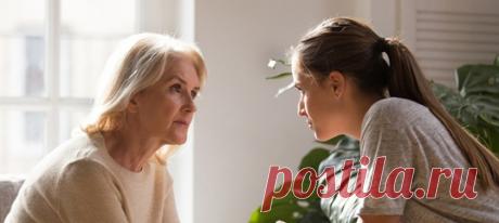 «После смерти отца мама общается только со мной. Устаю от ее навязчивости» #советпсихолога #семейнаяпсихология #материнство #созависимость