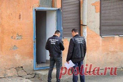 В Орске ранен инкассатор и похищены деньги в результате разбойного нападения. В Орске трое преступников совершили разбойное нападение на инкассаторов. Утром 7 октября на улице Станиславского трое мужчин напали на инкассаторов, похищены деньги, сумма не раскрывается. Один из инкассаторов госпитализирован с ранением. Нападавшие скрылись с места преступления.