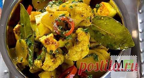 Тушеные картофель и цветная капуста с паниром - кулинарный рецепт. Миллион Меню