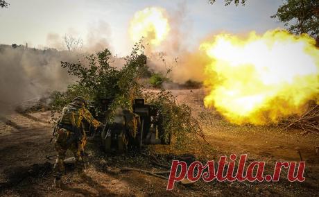 Российские военные уничтожили в Херсонской области склад ракет ВСУ. В районе населенного пункта Давыдов Брод Херсонской области российские военные уничтожили склад ракетно-артиллерийского вооружения объединенной группировки войск ВСУ «Херсон», сообщило Минобороны.