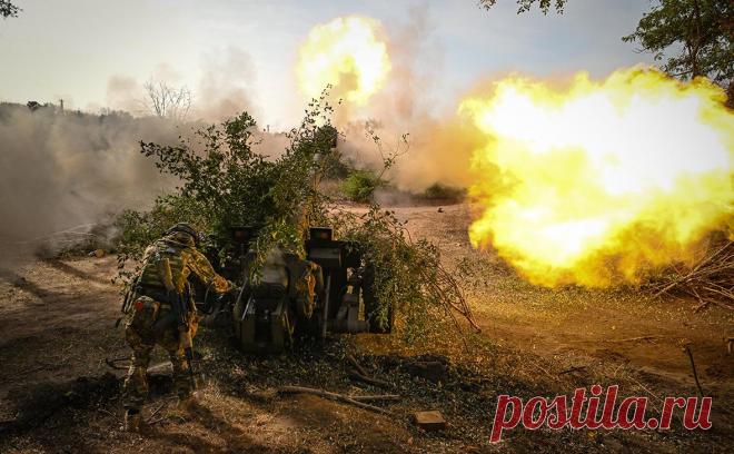 Российские военные уничтожили в Херсонской области склад ракет ВСУ. В районе населенного пункта Давыдов Брод Херсонской области российские военные уничтожили склад ракетно-артиллерийского вооружения объединенной группировки войск ВСУ «Херсон», сообщило Минобороны.