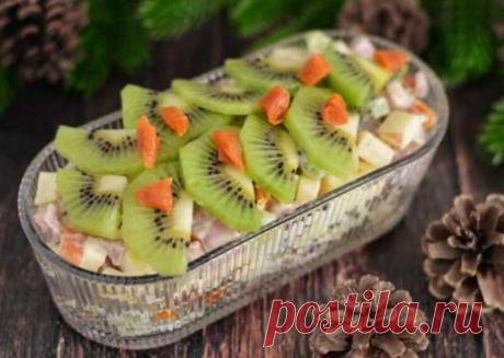 Салат С Копчёной Курицей И Киви Рецепт За (15) Минут Салат с копчёной курицей и киви - можно приготовить буквально за пятнадцать минут для Новогоднего стола.