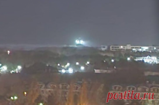 Выброшенный на мель у Анапы сухогруз шел под флагом Белиза. На борту Blue Shark находятся граждане Сирии, Индии и Египта.