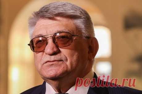 Госпитализированный режиссер Сокуров рассказал о своем состоянии. Российский режиссер и сценарист Александр Сокуров находится в больнице. Он заявил, что чувствует себя «терпимо». Ранее в среду, 14 июня, в различных СМИ сообщалось, что Сокуров попал в реанимацию в Санкт-Петербурге. Отдельно отмечалось, что 72-летний кинематографист находится в реанимации из-за проблем с сердцем.
