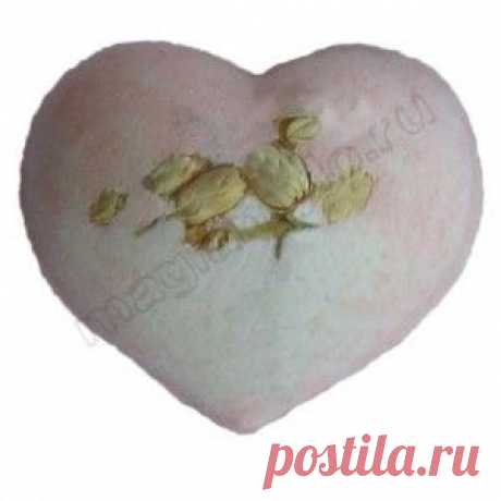 Жасминовая (сердечко с натуральной морской солью, маслами миндаля, цветками и ароматом жасмина)