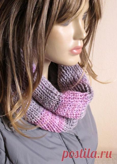 infinity scarf hand knit grey and pink infinity scarf by selenayy