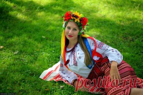 Красивые девушки. Славяночки Красота славянских женщин... О ней слагали легенды и предания, а злые языки распускали слухи о связи чаровниц со злыми духами.