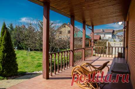 Продажа дома в элитном поселке «Леонидово» на берегу моря.

Дом в близи Черноморска, который предложен к продаже  расположен на живописном побережье Черного моря, в курортном поселке Леонидово (село Санжейка).