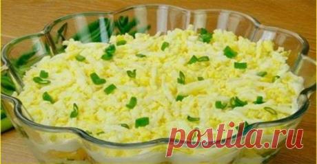 Цей салат - єдина страва польської кухні, яку я обожнюю просто. Салат з тунцем користується в Польщі великою популярністю. Готується швидко і легко, виходить смачним і незвичайним. Пробуємо готуват