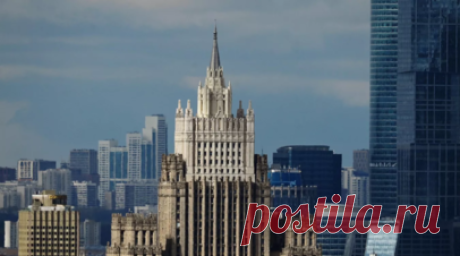 Посол Германии покинул здание МИД России. Посол Германии в Москве Александер Ламбсдорф покинул здание Министерства иностранных дел России. Читать далее