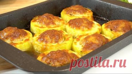 Просто, но родные обожают! Есть кабачок и немного фарша тогда Вам сюда! Бомбически вкусный Ужин!