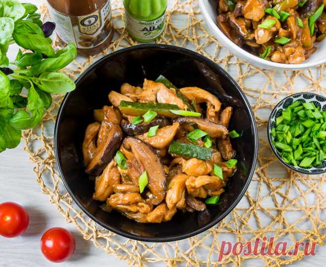 Стир-фрай из курицы с грибами шиитаке и арахисовым соусом на Вкусном Блоге Давненько не было новых рецептов блюд в воке. И вот вам новая вариация с грибами шиитаке, которые я нежно люблю. Грибы здесь используются в сушеном виде (перед отправкой в вок они размачиваются, конечно же). Но если у вас есть свежие грибы, вы можете использовать их. Вместо курицы можно взять любое…