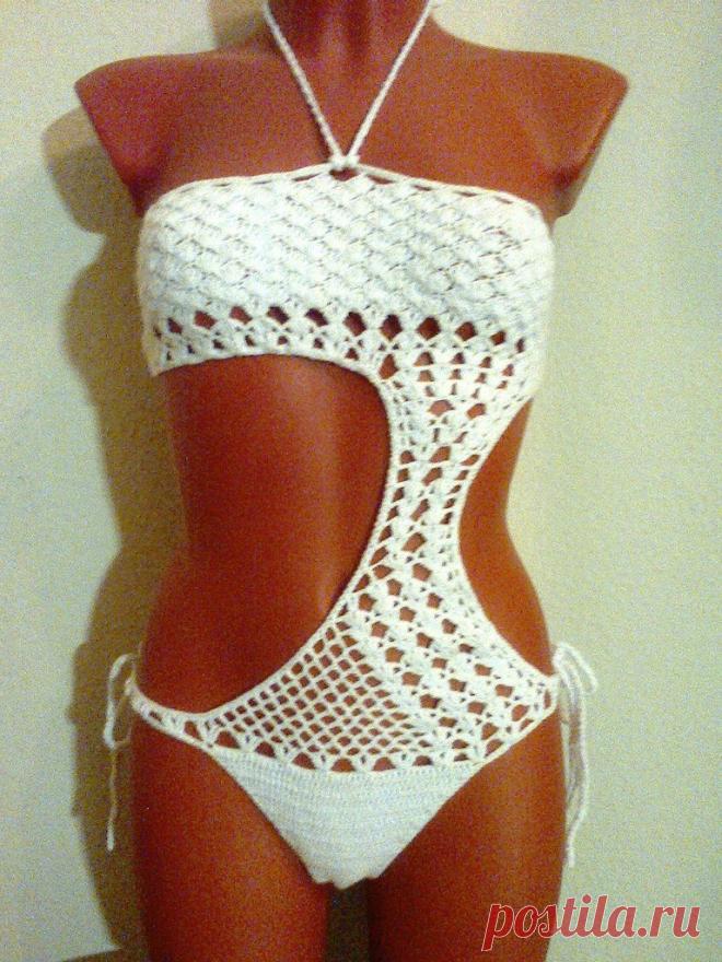 Вязаный купальник монокини.