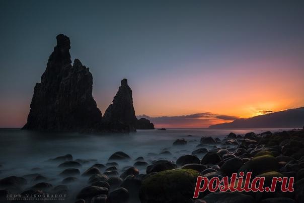 Рассвет на побережье Мадейры, Португалия. Автор фото – Игорь Виноградов: nat-geo.ru/community/user/166793