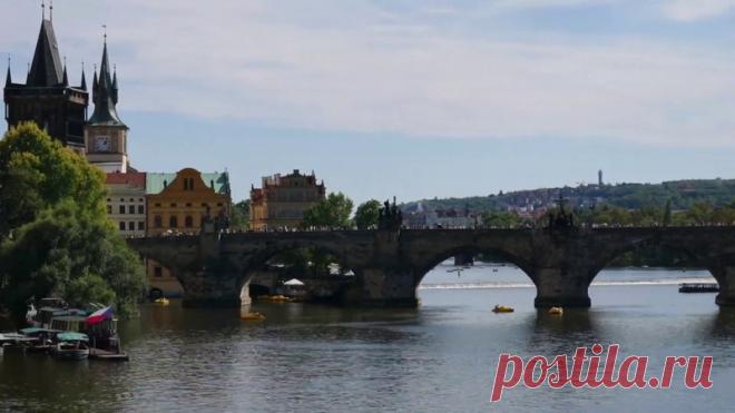 Красивый летний таймлапс из Праги от нашего подписчика. Перед сном как раз самое оно посмотреть, чтобы вам приснился город на букву П.
Какие ваши любимые достопримечательности увидели?

#лучшийдругвпраге #прага #чехия #гидвпраге