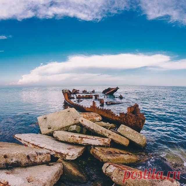 Скоро морюшко.🐳
#vladivostok #vladivostok_beautiful #vdk #vl #sea #galaxy #illkillers #instagramrussia #ig_russia #photorussia #ig_vladivostok #ig_primorsky #urbanexploration #ig_dv #sea #vsco #vscorussia #russia_ww #ig_russia #ig_Europe #img_russia #nature #инстаграмнедели #ig_primorye #exklusive_shot