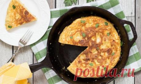 Испанский картофельный омлет - У нас так Испанский картофельный омлет подготовка: -10 минут, приготовление: 30 минут количество порций: 6, сложность: Очень просто Для приготовления традиционного испанского картофельного омлета (или тортильи) потребуется всего несколько простых ингредиентов...